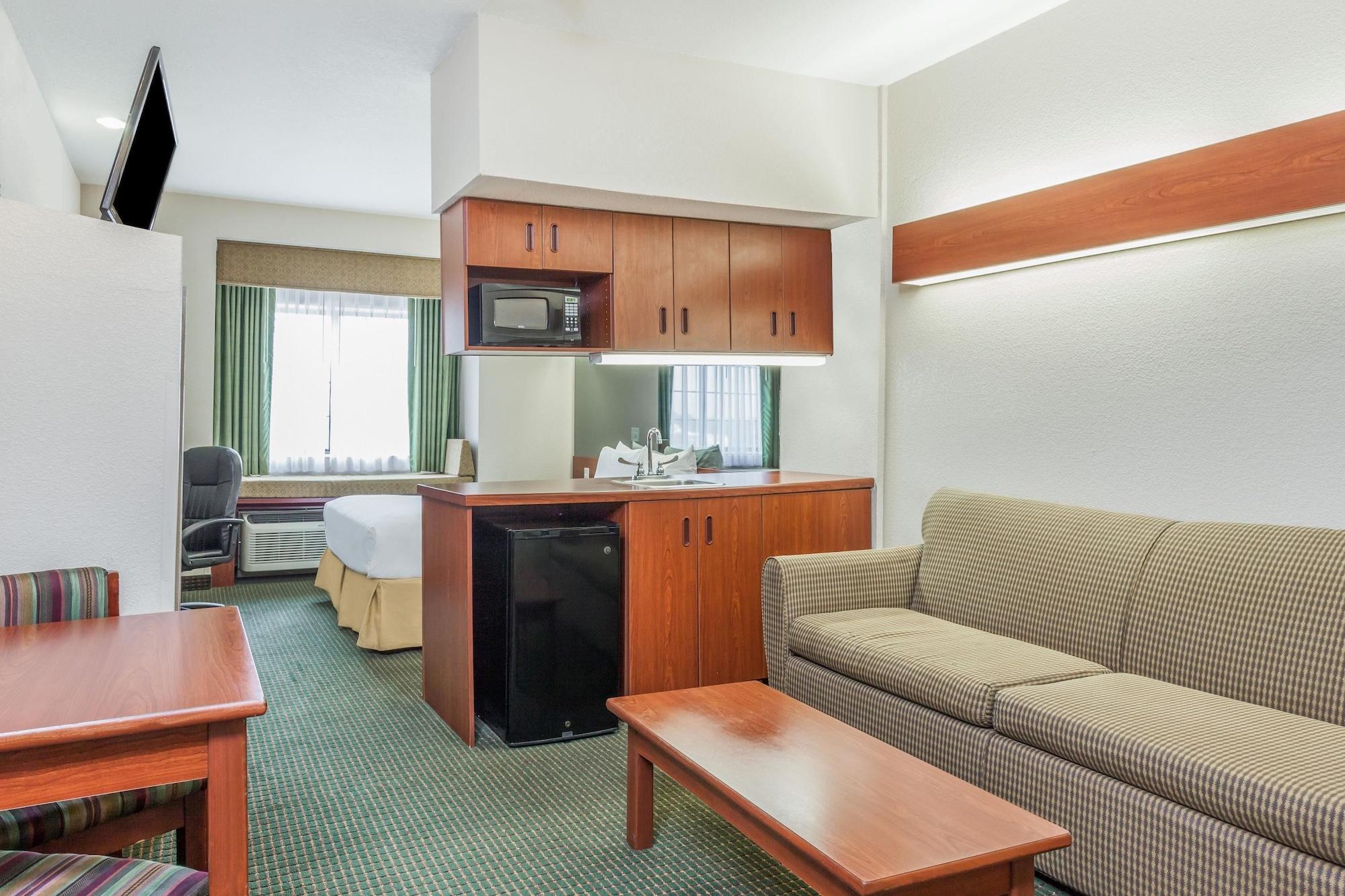 Days Inn By Wyndham Near Kansas Speedway Kansas City Zewnętrze zdjęcie